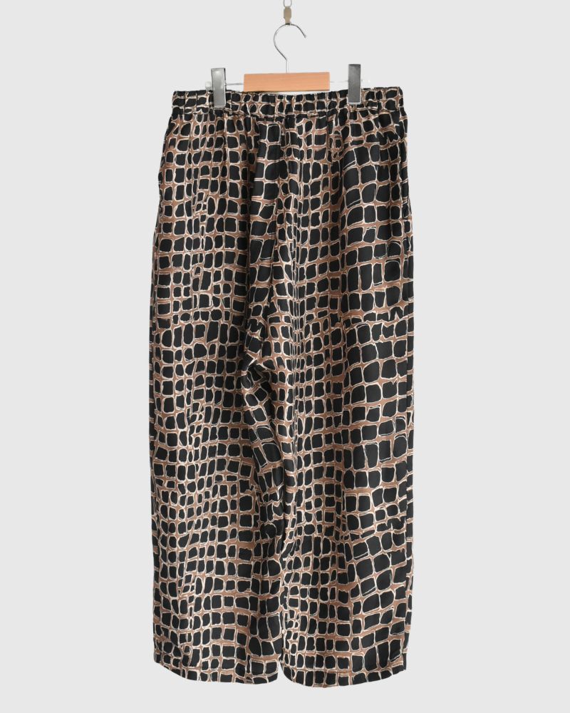 Cobblestone Pattern Easy Pants in CamelBlack