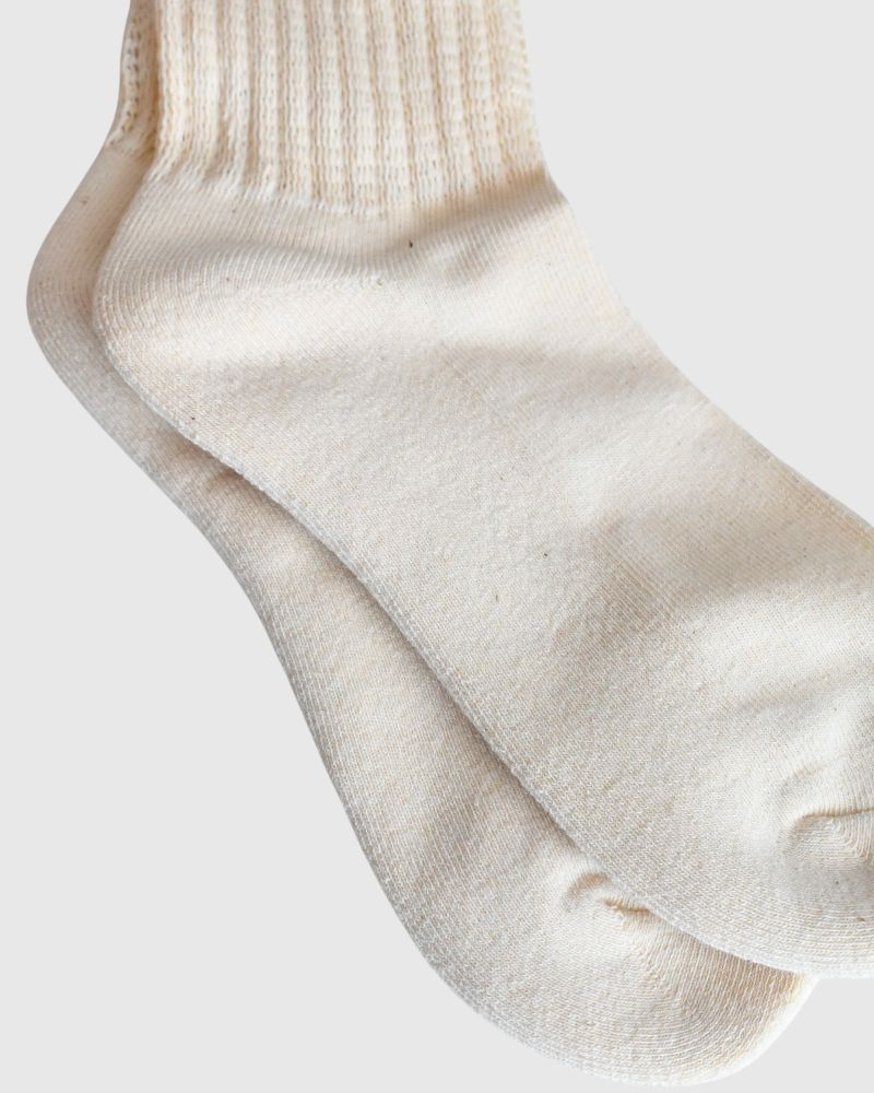 UNDYED socks