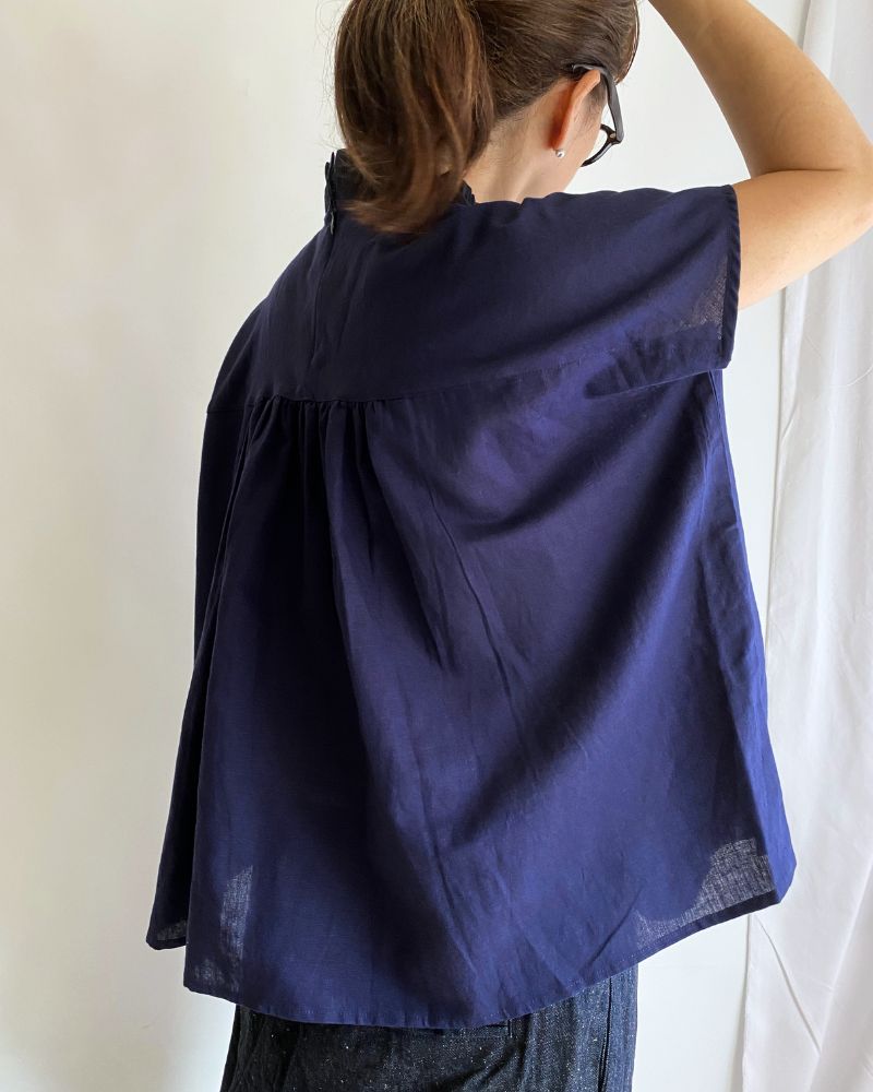 FRILL COLLAR TOPS 'MOOSE' in Navy