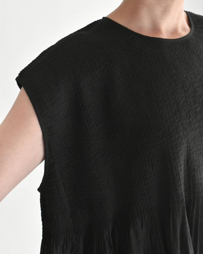 Crew-neck French Sleeve Shirt with Mini Pintuck in Black