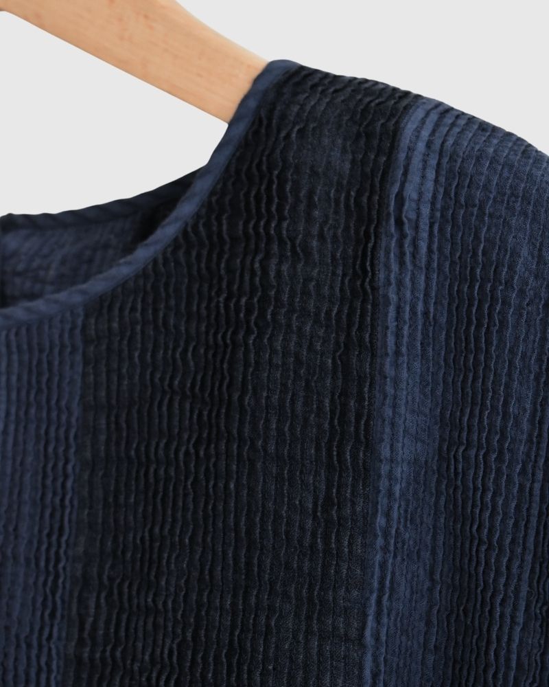 COTTON &LINEN PATCHWORK (OVERDYE) CREW-NECK F/SL SHIRT WITH MINI PINTUCK in Navy