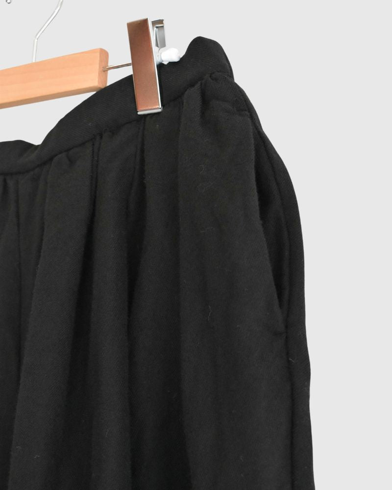 CAMILLE WOOL TUCK PANTS in Black