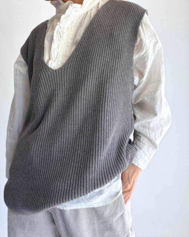 Denim ruffle blouse in WhiteDenim