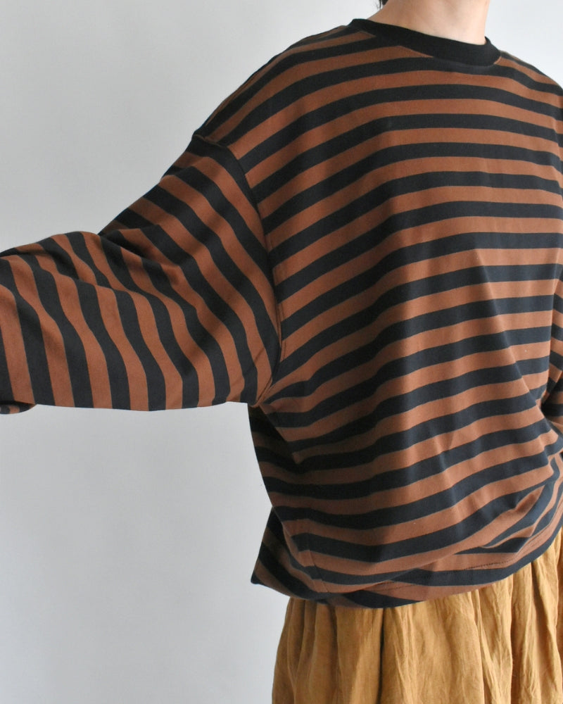 Tuck Cocoon T-Shirt in Brown/Black Border