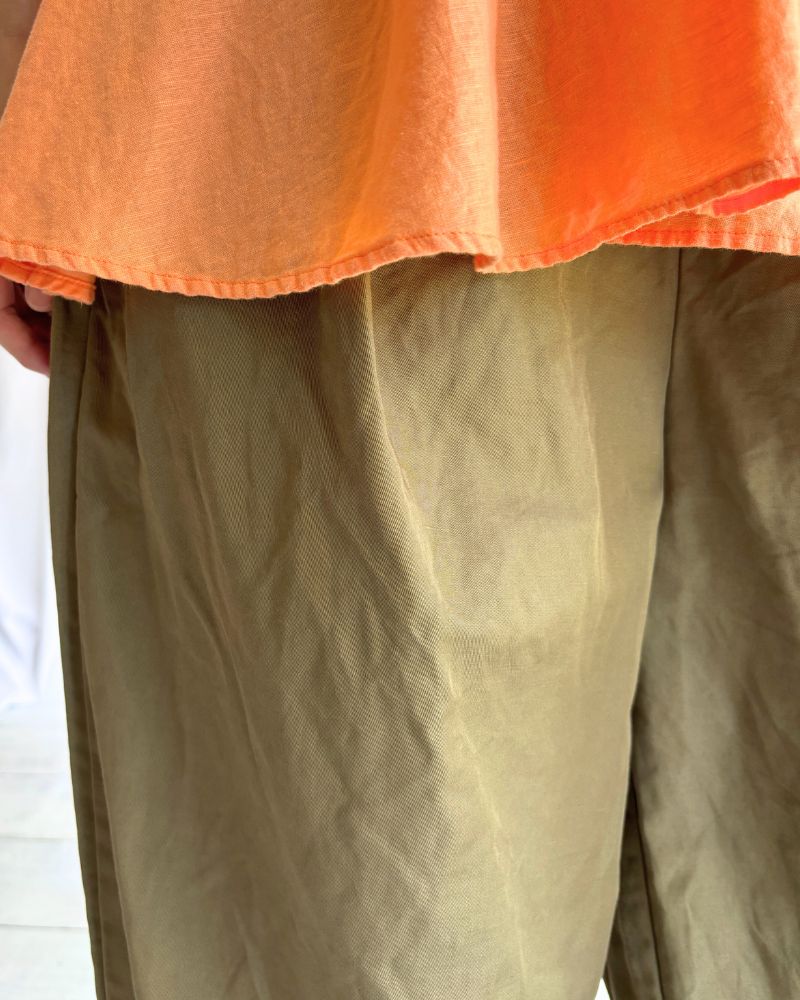 TUCKED oeuf PANTS in Khaki
