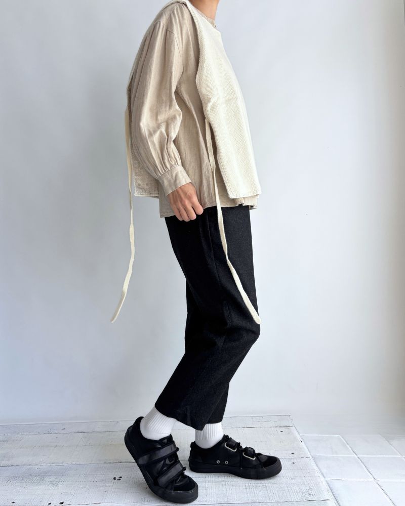 WOOL FLANNEL EASY TAPERED PANTS in Charcoal