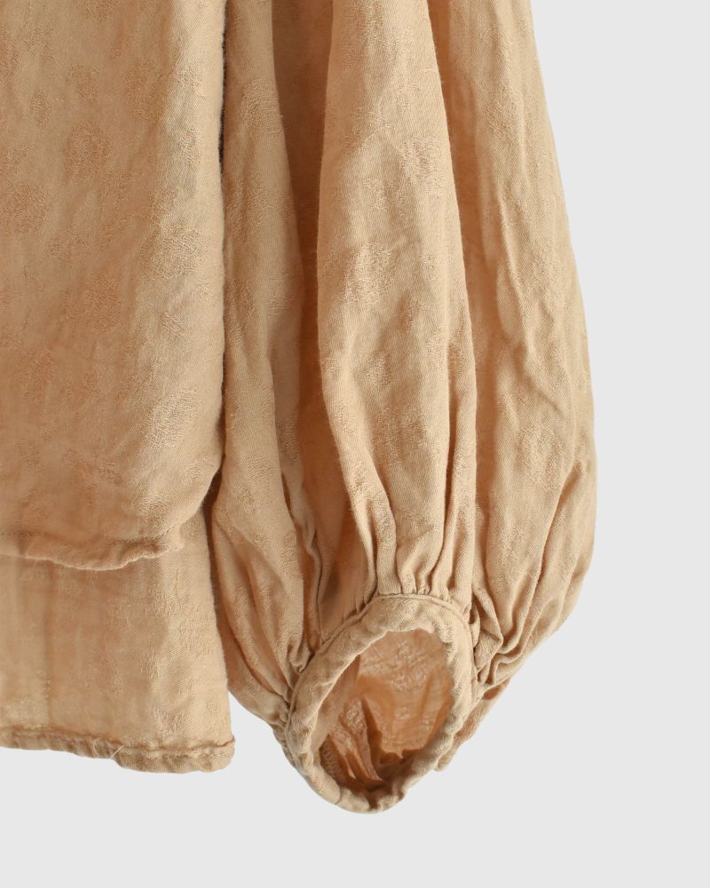 ANTIQUE ROSE JACQUARD MODERNIST BLOUSE in AntiqueBeige