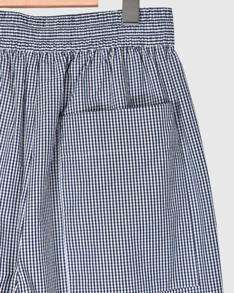 HAKAMA-W Tuck Easy Pants in NavyCheck