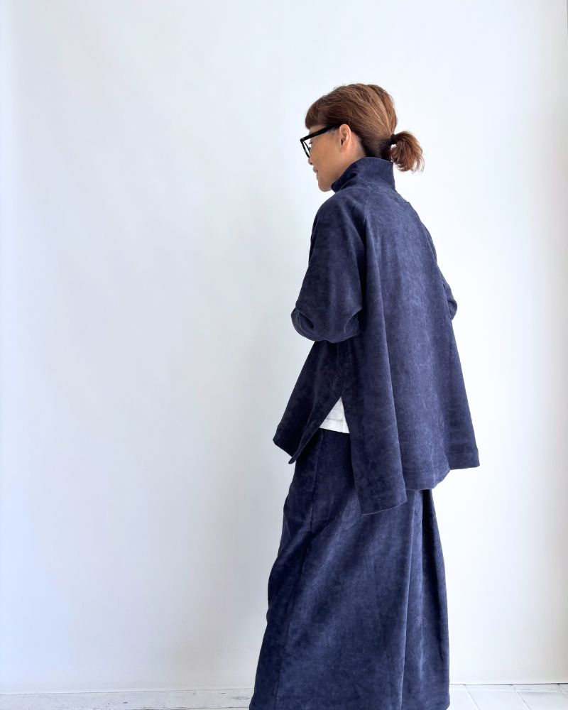 High-neck flared design top 'BONI' in Navy