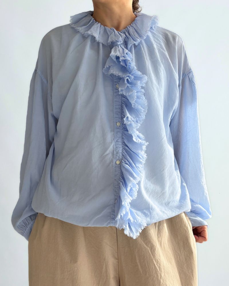 Frill blouse in Blue