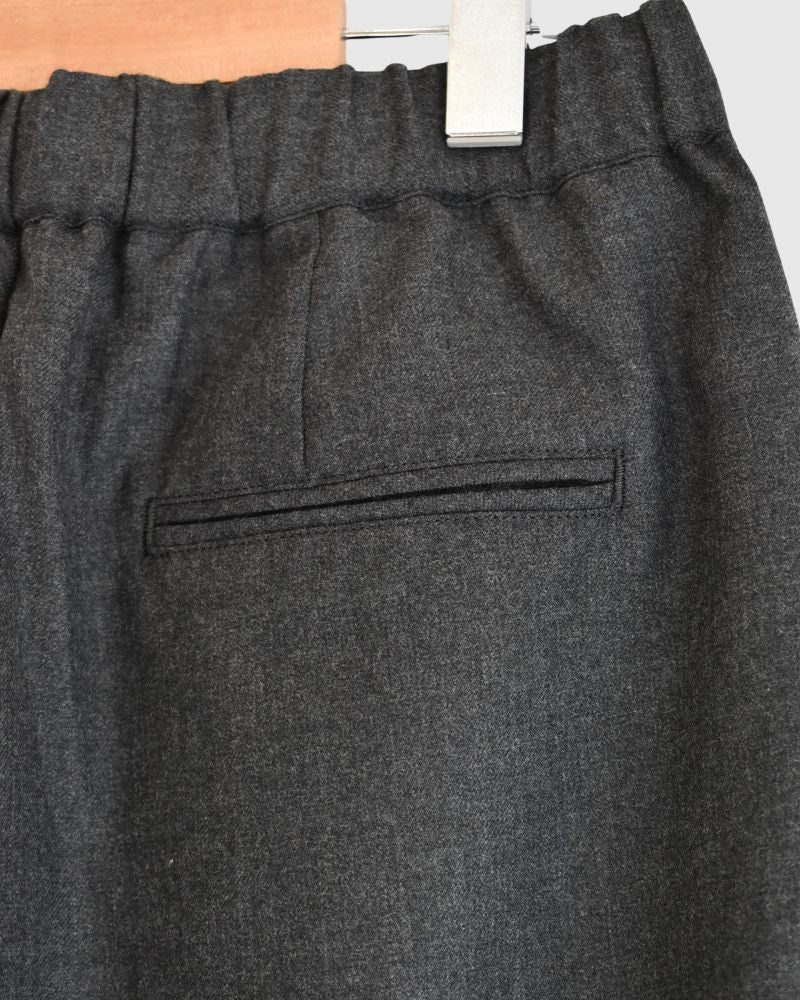 WORSTED SERGE 2TUCK WIDE EASY PANTS in Charcoal