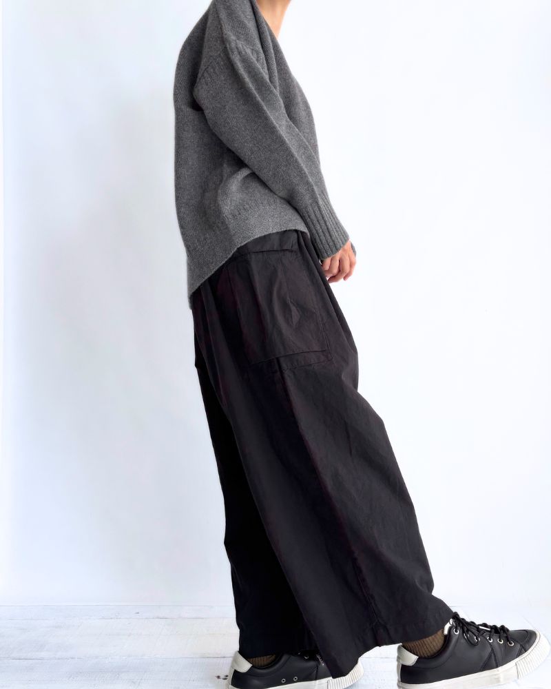 AURA V-neck knit pullover in Gray