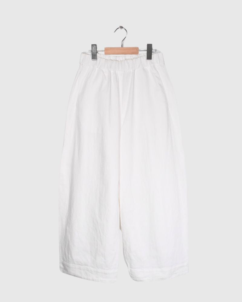 Easy cocoon pants (DENIM) in White