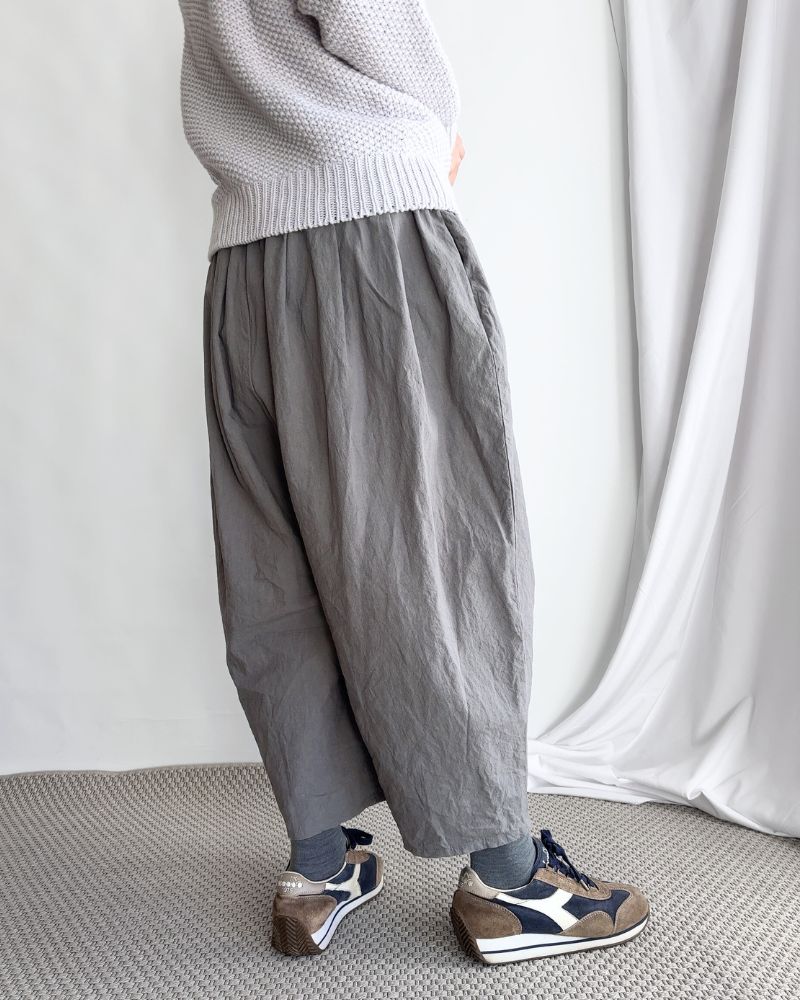 CAMILLE CANVAS TUCK PANTS in Gray