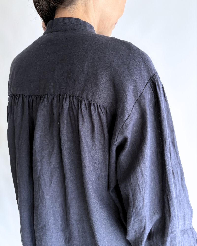 Linen Gather Shirt in Navy