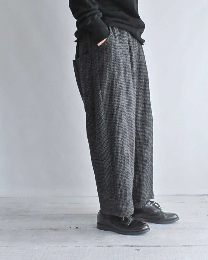 Wool Gauze Houndstooth Pants in Charcoal