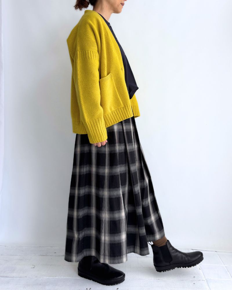 JANE V-neck Cardigan in Yellow