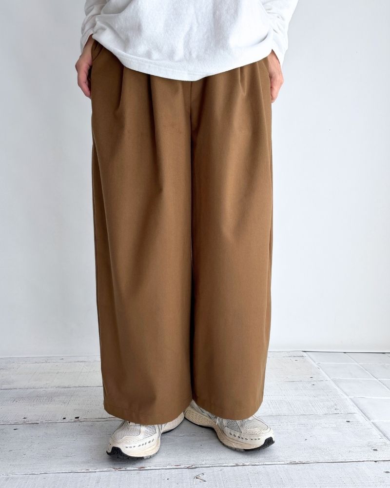 Tuck design pants 'REDI' in BrownBeige