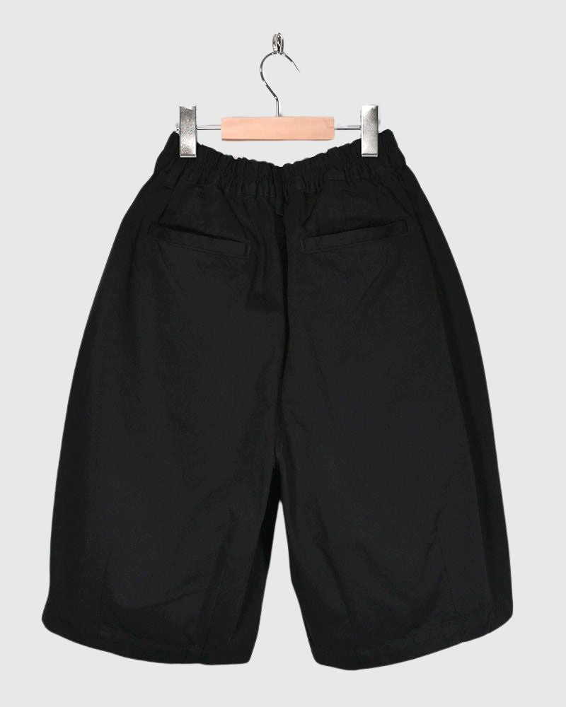 Chino Circus Shorts in Black