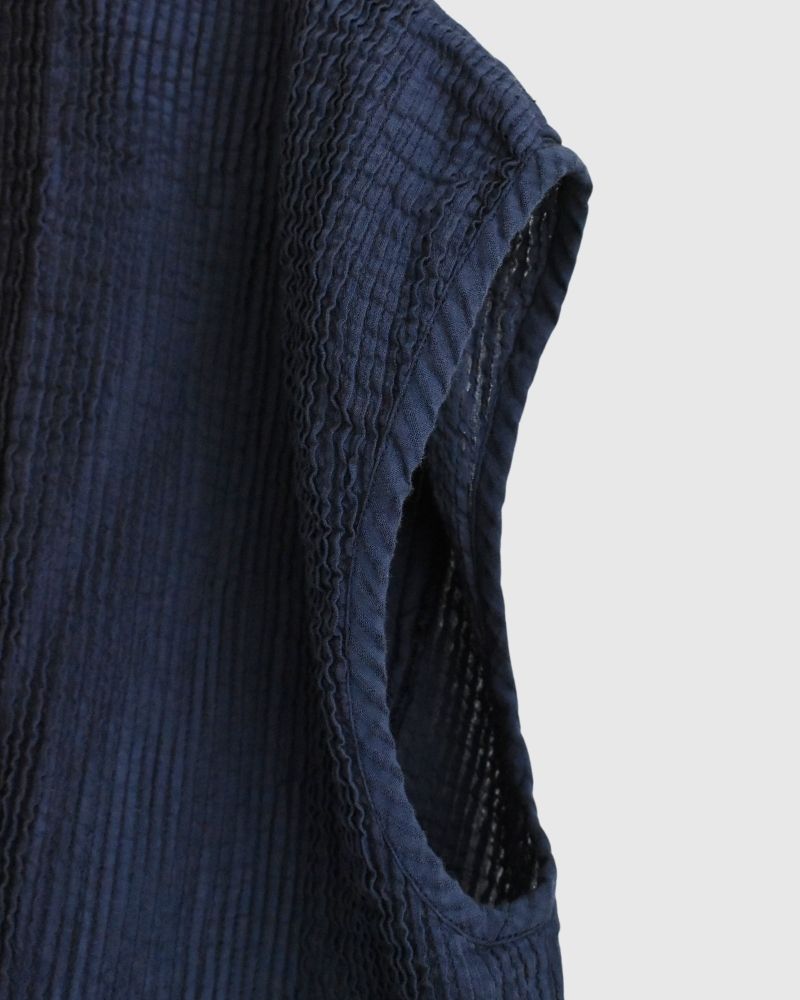 COTTON &LINEN PATCHWORK (OVERDYE) CREW-NECK F/SL SHIRT WITH MINI PINTUCK in Navy