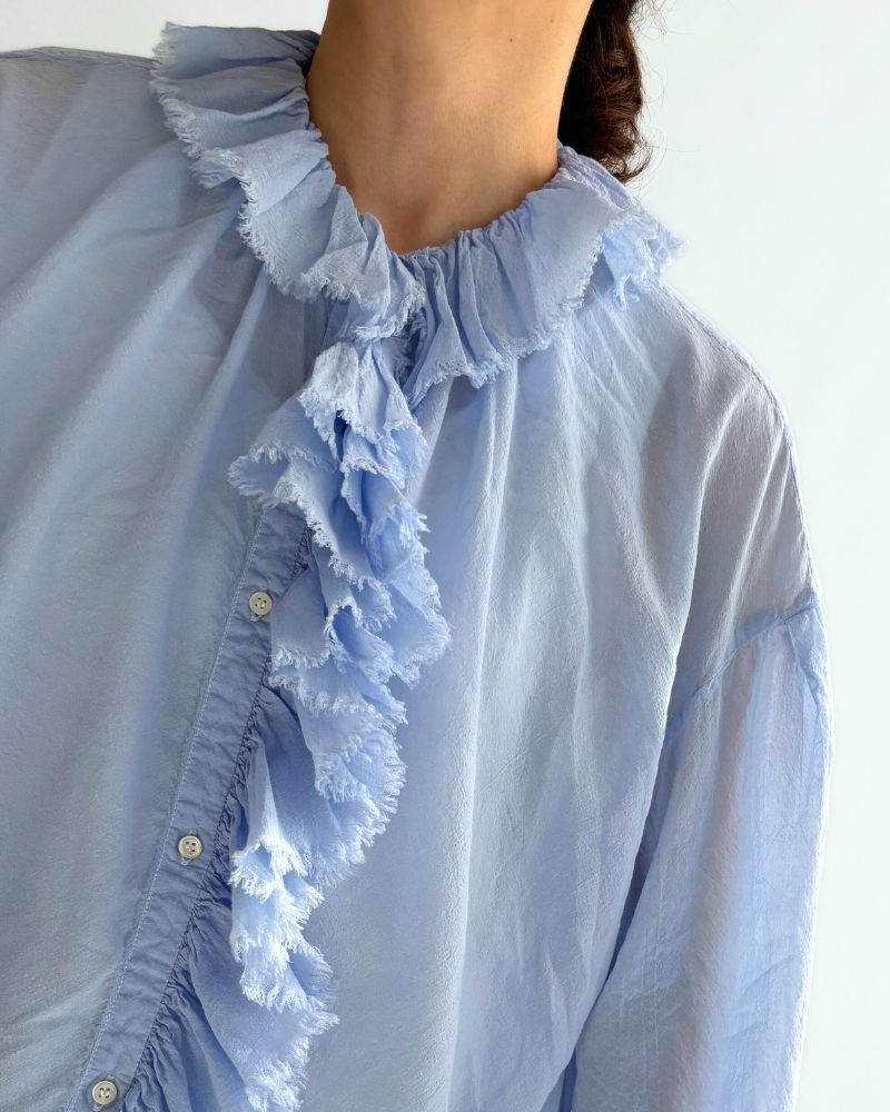 Frill blouse in Blue