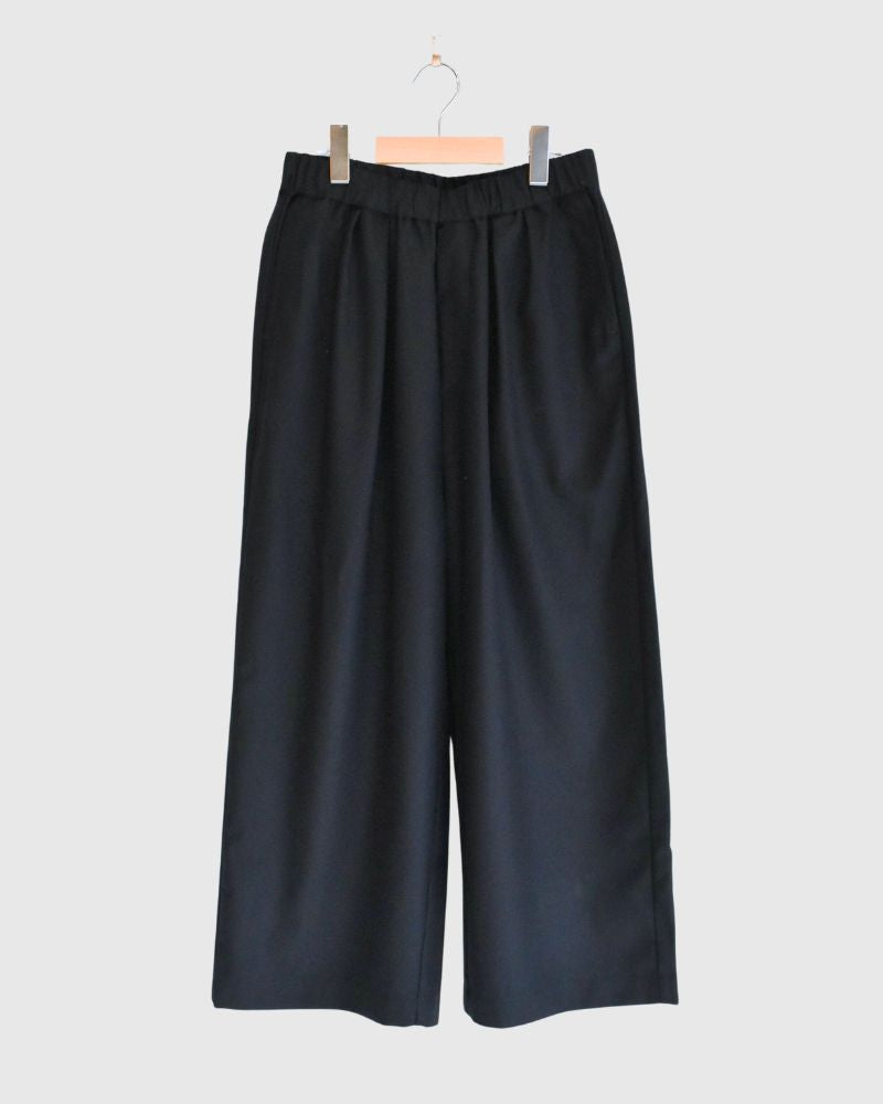 WORSTED SERGE 2TUCK WIDE EASY PANTS in Navy