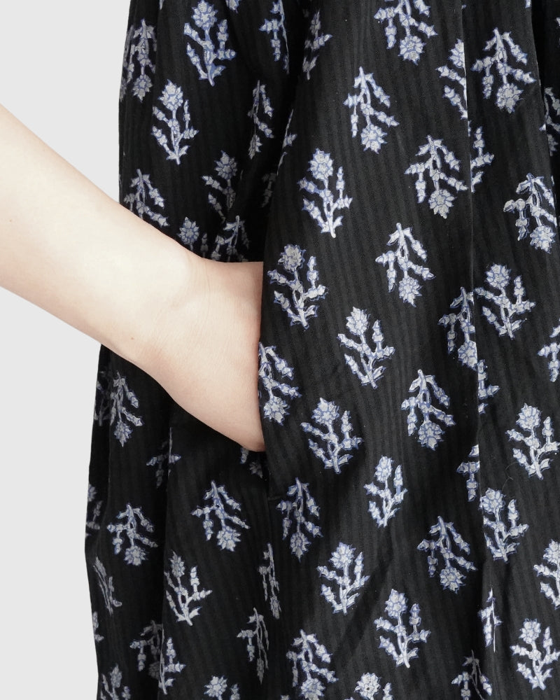 CREW-NECK P/O SHIRT DRESS WITH PINTUCK in Black