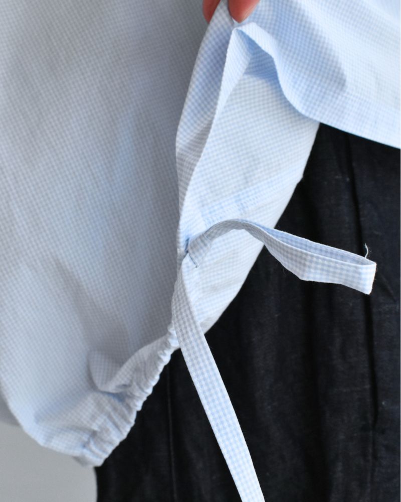 TENDER-W Back Gather French Sleeve Blouse in SaxCheck