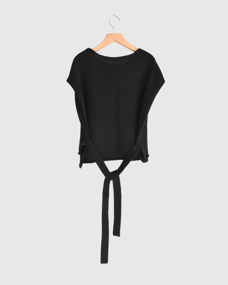 Ribbon knit vest in NavyBlack