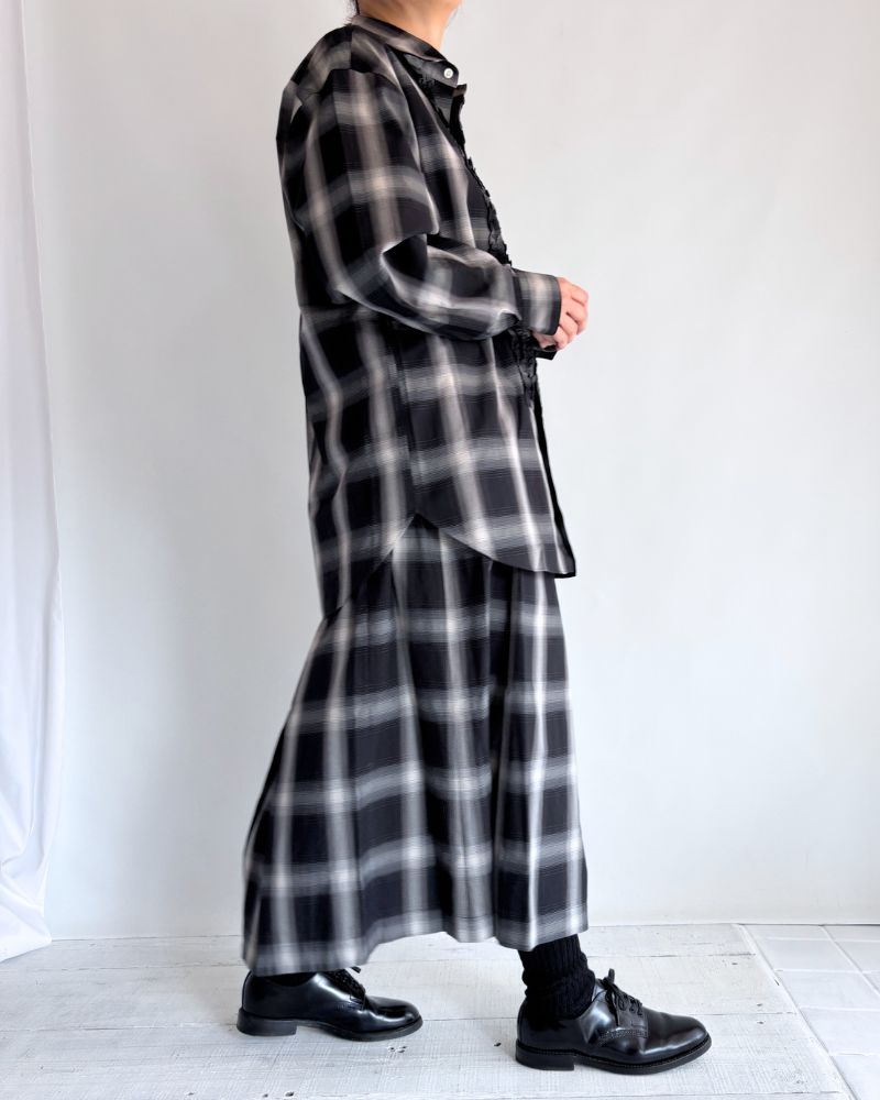 DOLLY-W Tuck Skirt in GrayCheck