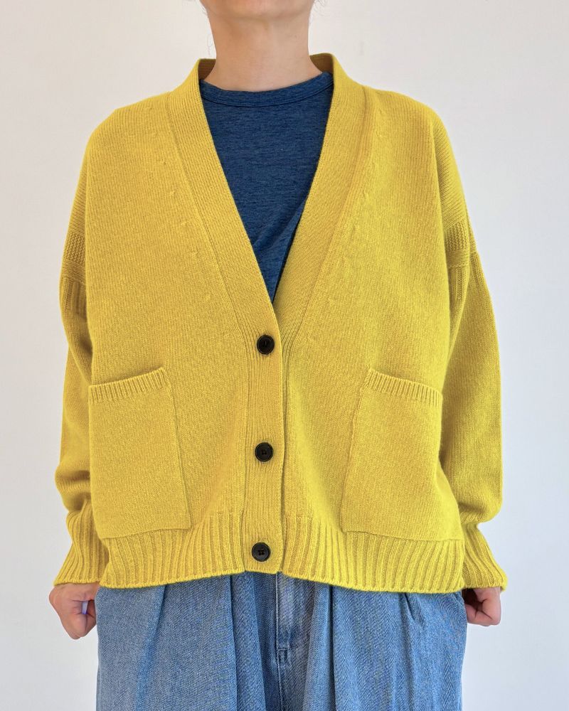 JANE V-neck Cardigan in Yellow