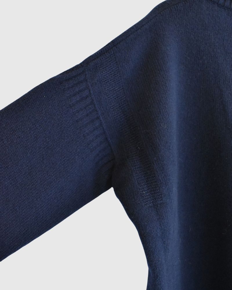 AURA V-neck knit pullover in Navy