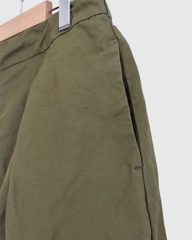 TUCKED oeuf PANTS in Khaki
