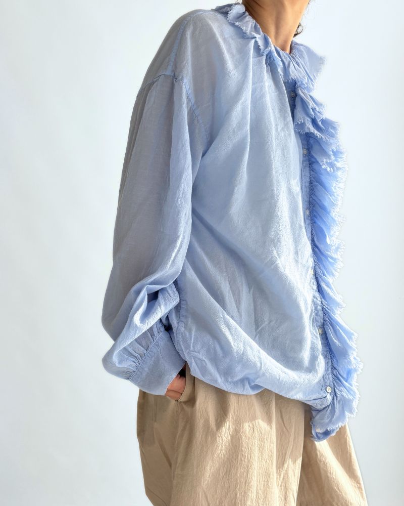 Frill blouse in Blue