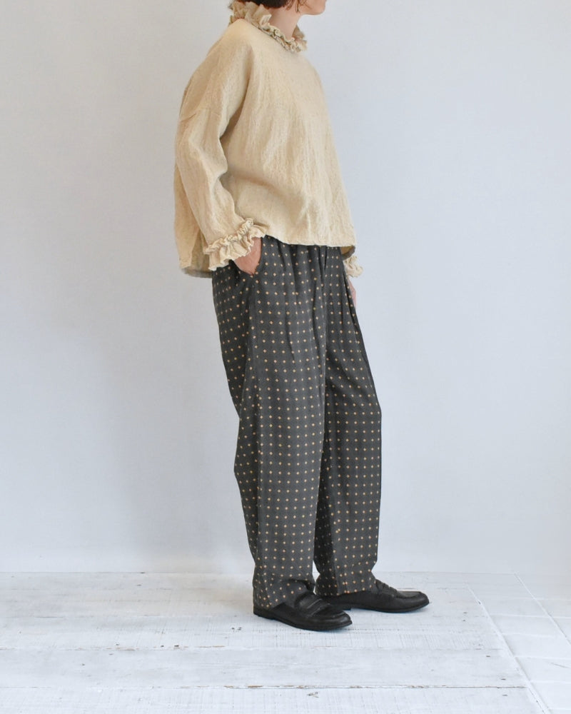 Wool Box Pullover in Beige
