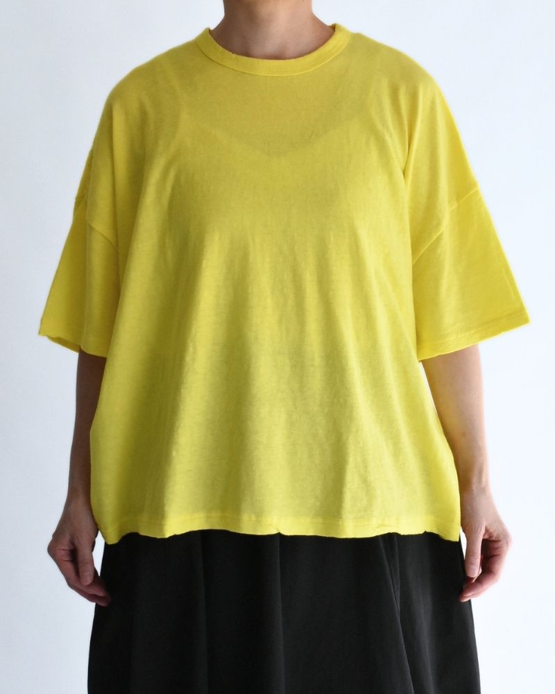 Wide T-shirt in Yellow