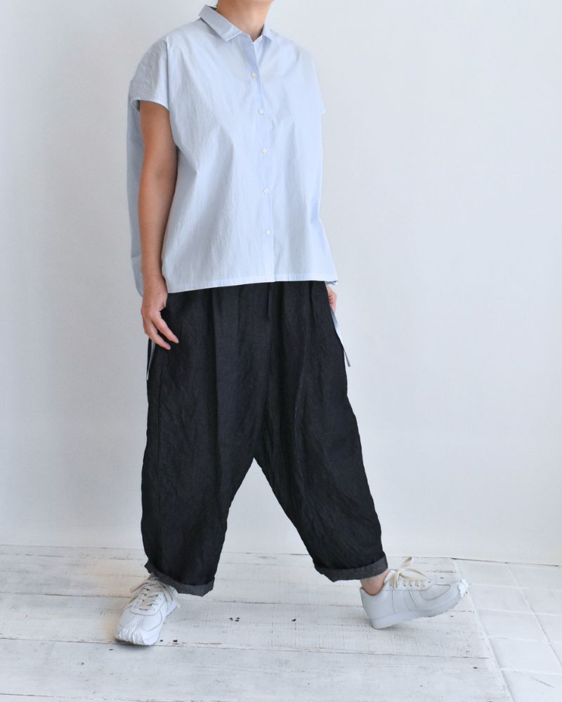TENDER-W Back Gather French Sleeve Blouse in SaxCheck