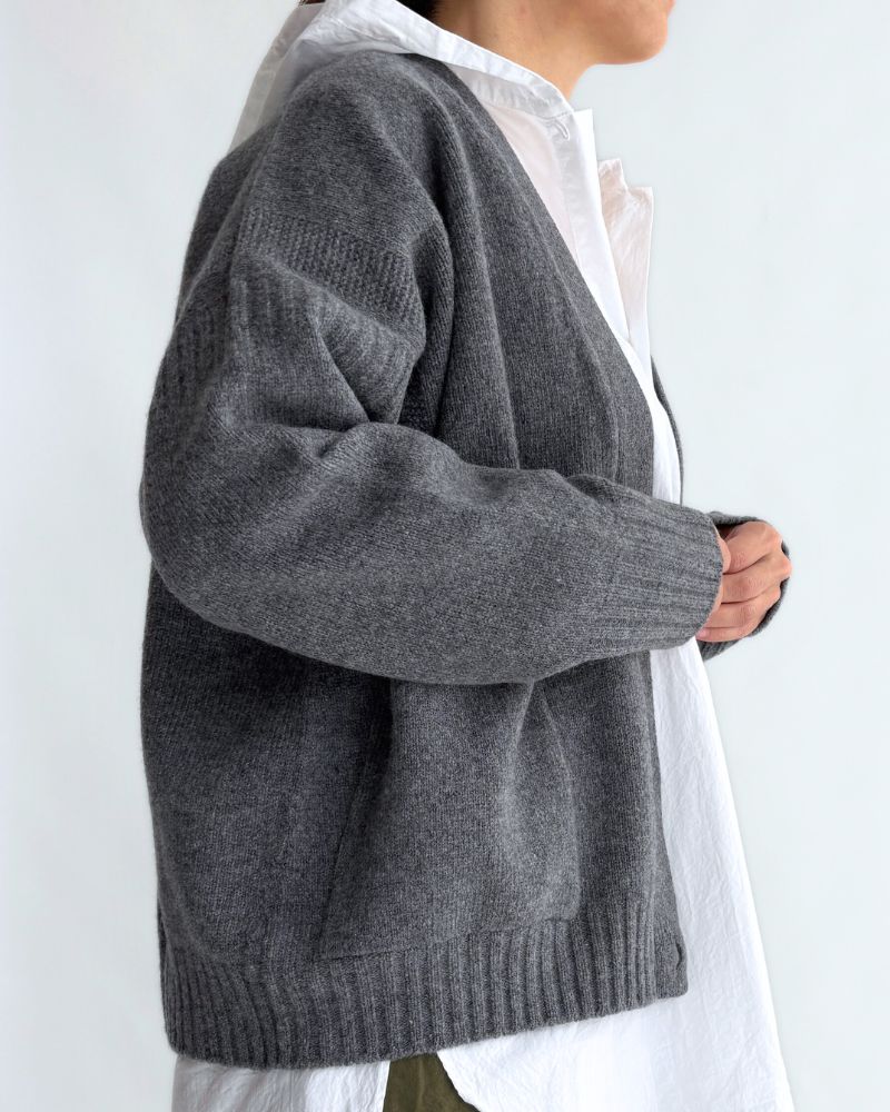 JANE V-neck Cardigan in Gray