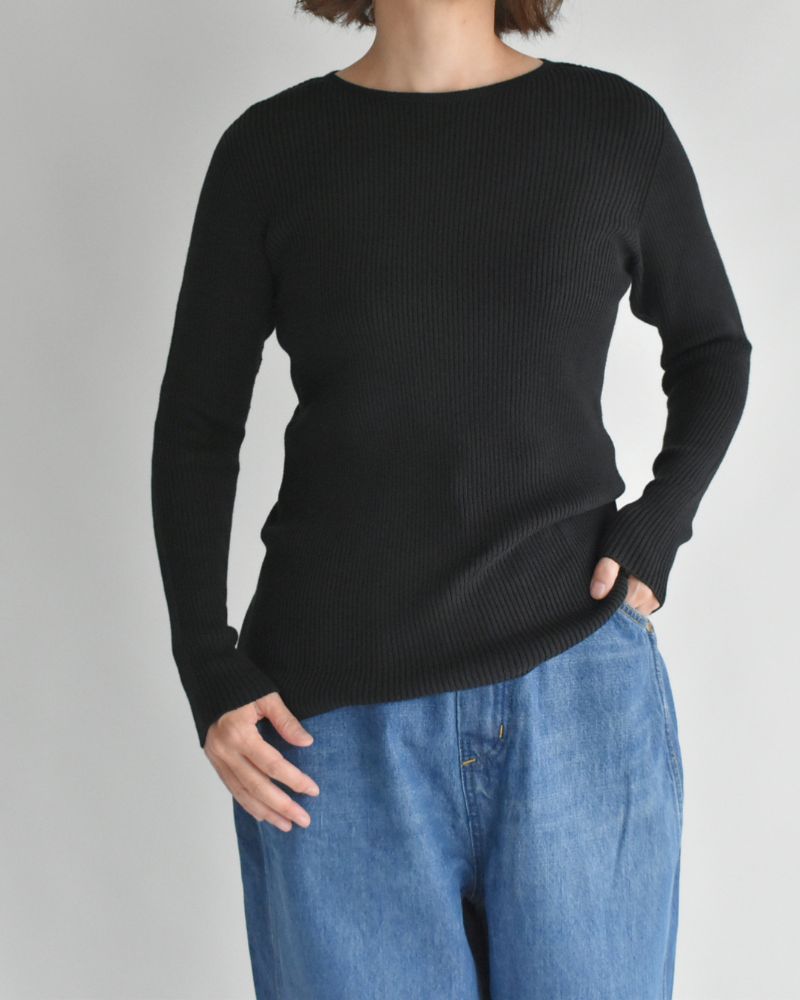 JAPAN WHOLEGARMENT Rib Knit Pullover in Black
