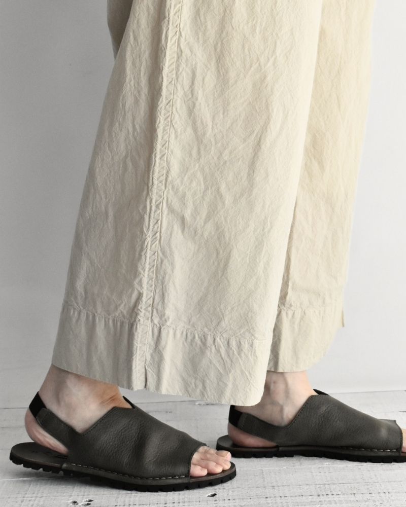 Shrink Wide Pants in Beige