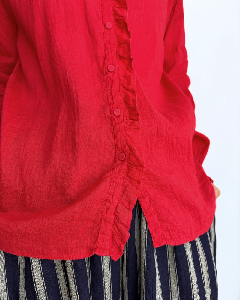 AUTO LOOM COTTON/LINEN PLAIN OVERDYE FRILL COLLAR SHIRT in Red