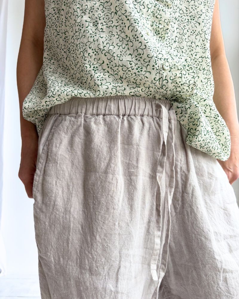 60'S LINEN OVERDYE EASYCROPPED SHORT PANTS in Gray