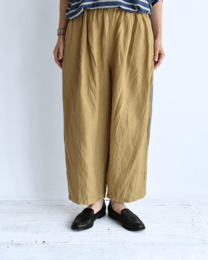 Side Line Kung Fu Pants in Brown Beige