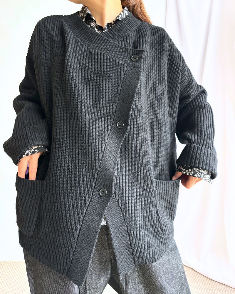 Lamb Wool Diagonal Cardigan in Black