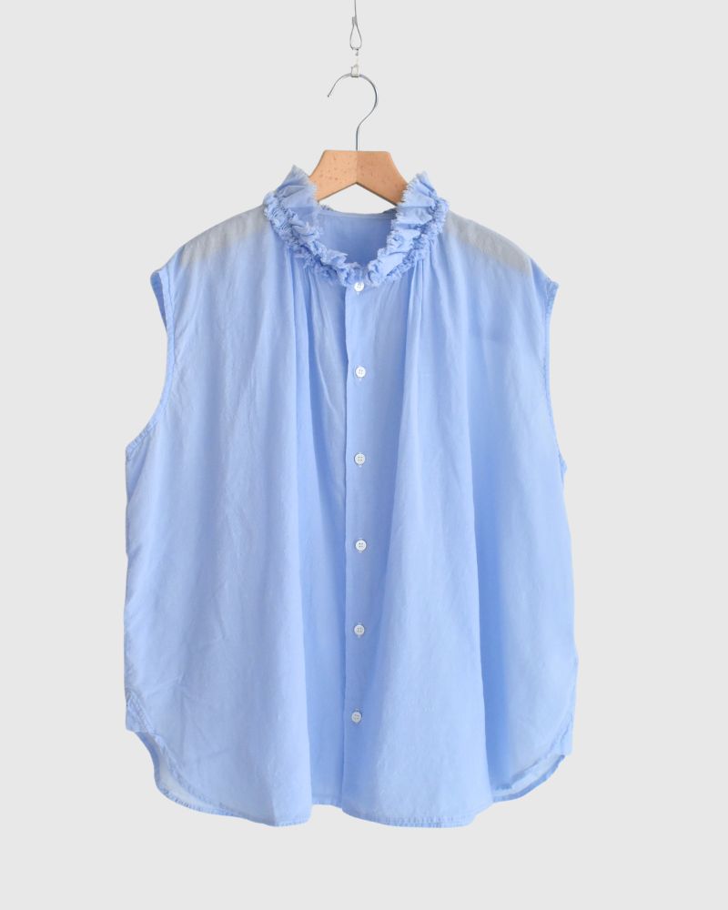 Sleeveless Frill blouse in Blue