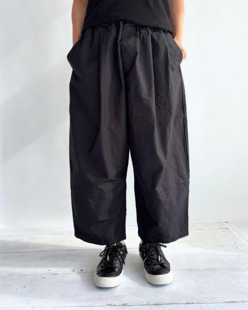 Cocoon Pants in NavyBlack