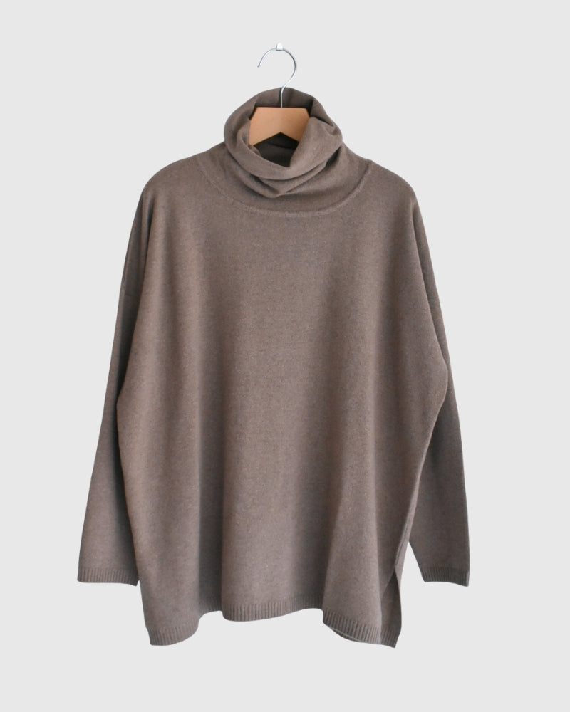 12GG Plain Stitch Drop Shoulder Polo Neck with Slit in Mocha