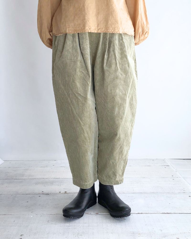 CORDUROY TAPERED PANTS in SageGreen