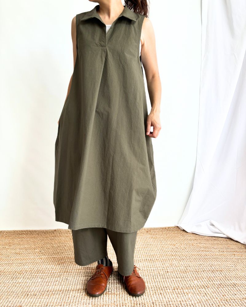 N/S balloon dress  in Khaki