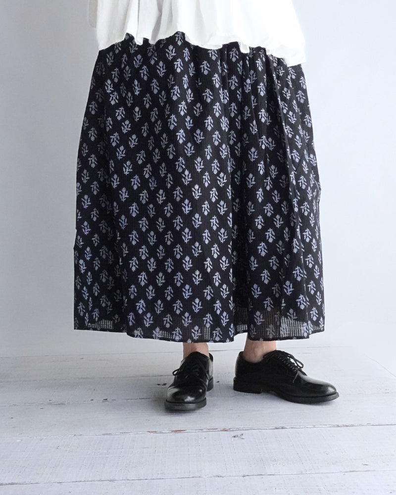 GATHERED SKIRT WITH LINING in Black